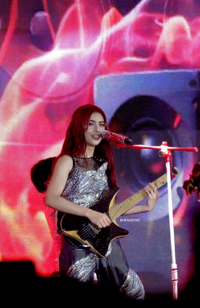 Mikhszyy's tweet photo. before kakaibabe mikha we had this rockstar https://t.co/xOPCmSDCe0