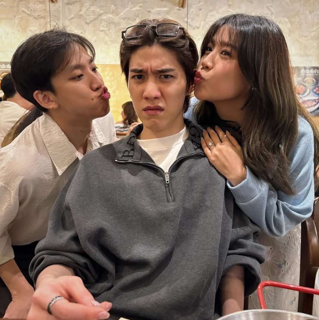 kaanomcake's tweet photo. จามีเด้กทิ่ย้องไห้จี้มูกโป่งม้ายน้อ แค่วันที่พี่เขยมาขอเจ่เจ้แต่งงานเค้าก่ะตะหมูกแดงมากแล้วนะนั่น วันนี้เจ่เจ้แต่งจริงตัวจิ๋วของเจ้แงๆมั้ยน้า เพื่อนเล่นคนแรกของหนู💘💘🤏🏻 https://t.co/PBvxWIzESF