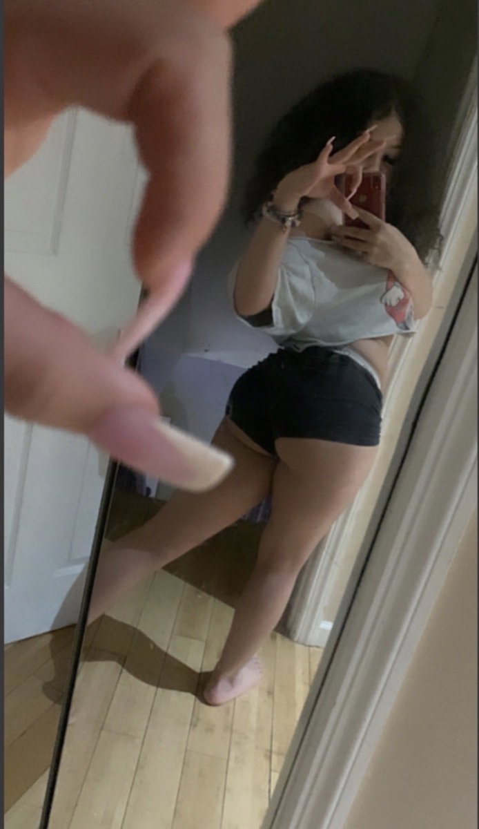 piinkmiaaa's tweet photo. who’s up ? https://t.co/8r0RJYVbvr