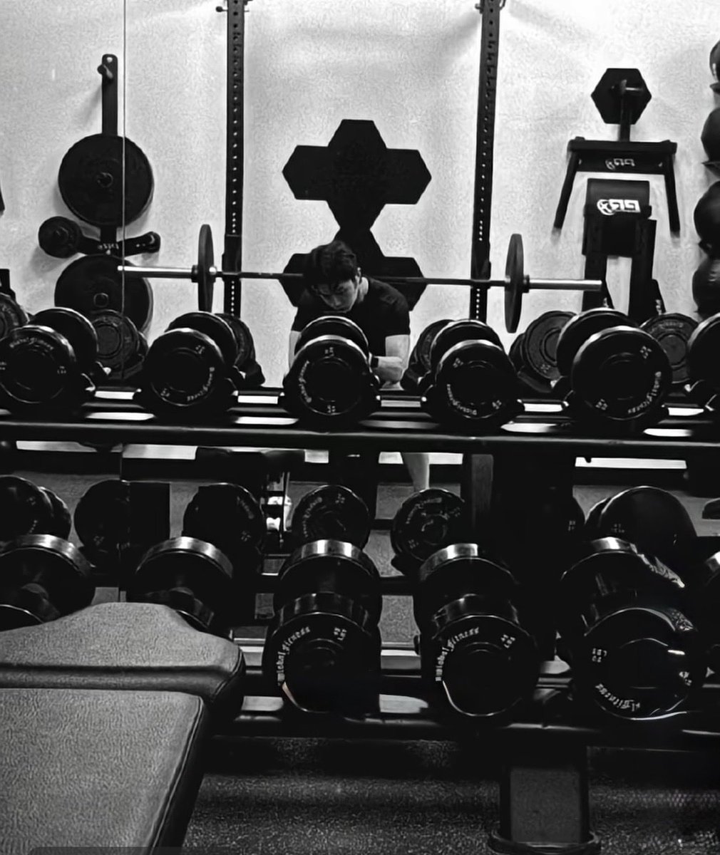 moleyluvsWilEst's tweet photo. @vamioooo Let's thank the gym https://t.co/YTiAfrQC7Q