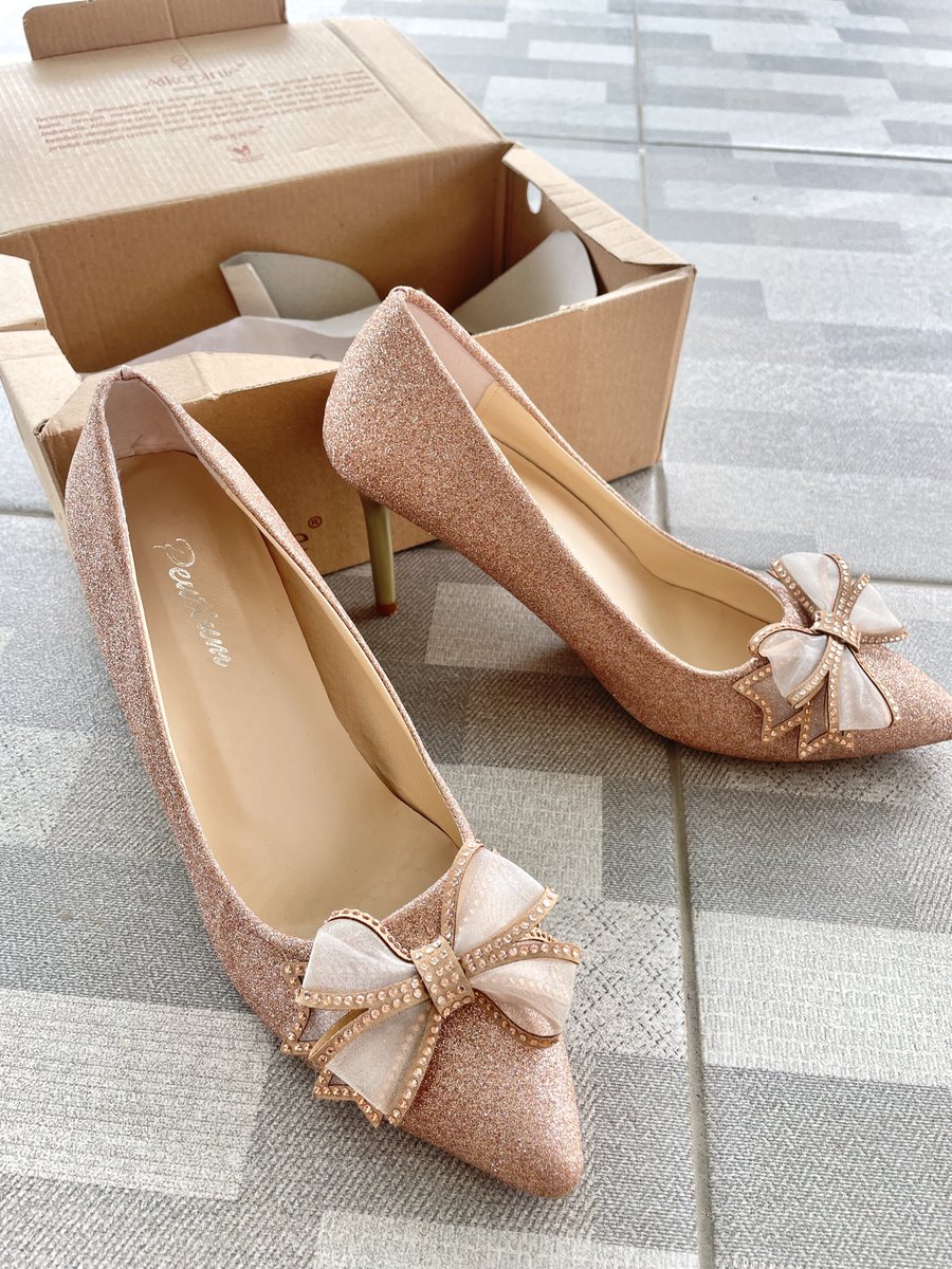 justdydydy's tweet photo. wts heels size 39 (muat sampe size 40 normal), tinggi 8cm, baru 1x pake, only 65k, split payment bisa oyen gratong yaah🍊

#prelovedheels https://t.co/BxiLXRcjWY