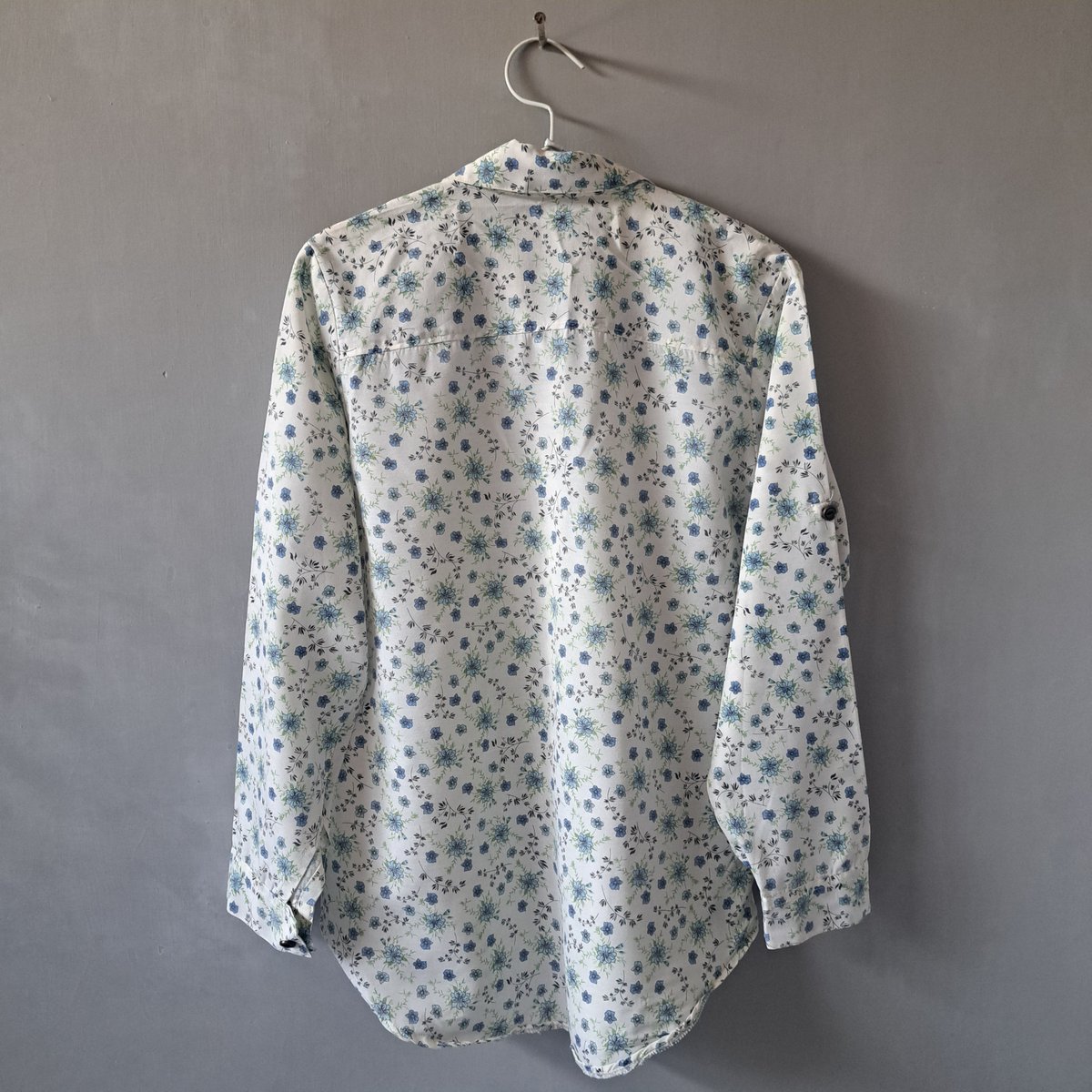 chillaxbliss's tweet photo. #preloved #kemeja #motif Rp25.000
Kemeja Motif Bunga Printed
- Kondisi baik, tidak pudar, jahitan kokoh

NB: tidak termasuk ongkir (Wahana/JNE), belum punya toko oren, jika berminat bisa DM/reply untuk detailnya😊 https://t.co/t8p67S8Ucl