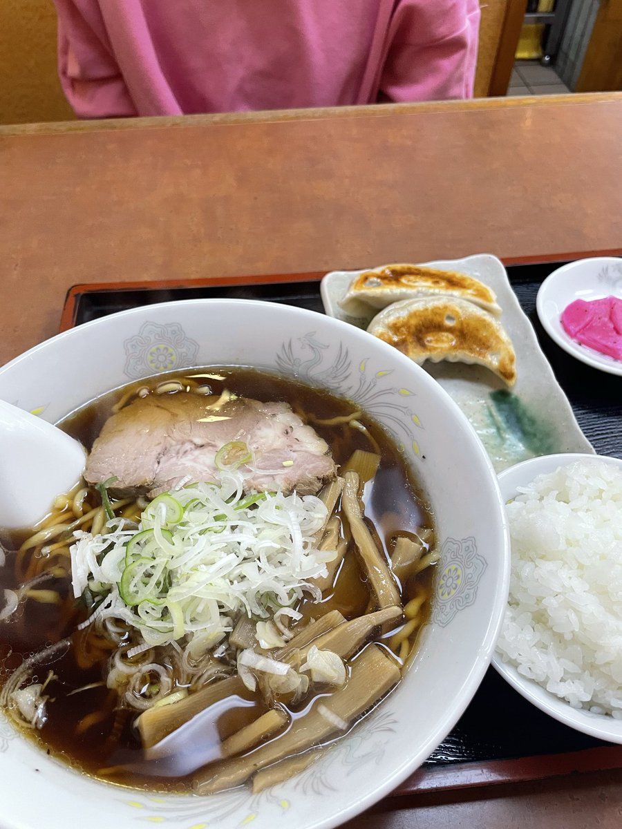manateeee1204's tweet photo. 初、珍来！！
らーめんもネギ味噌らーめんも凄く好みの味でもっと早く来るべきだった😂
これは食べるべきというメニューあったら教えてください😄 https://t.co/ZOUk6tCXwK