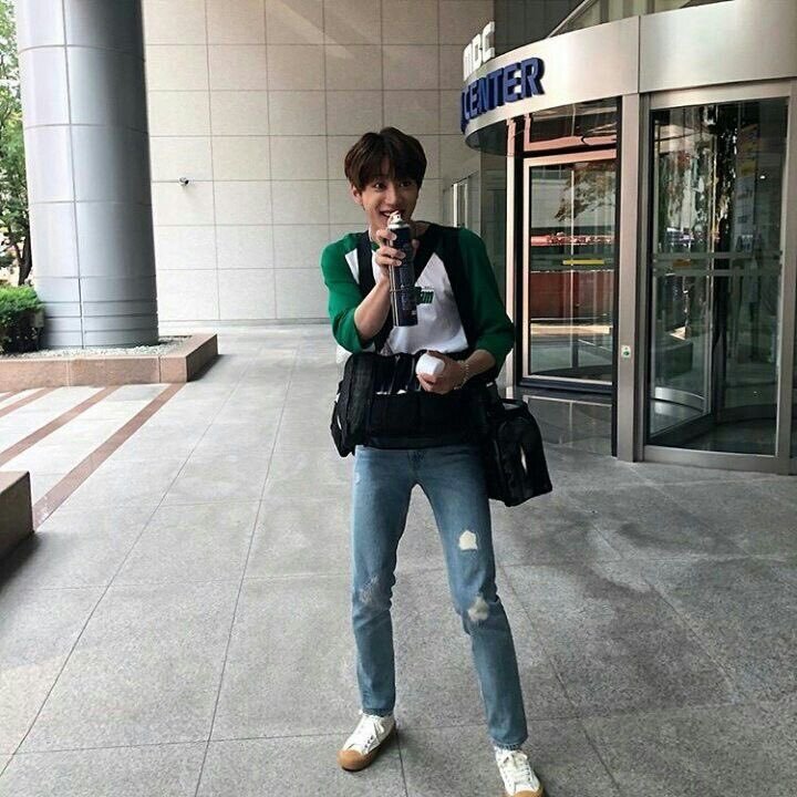 rangg55555's tweet photo. 젤 좋아하는 즍엉사진 이거 ^///^
남자아이같고, 까시여서. ..... https://t.co/92co7WPNTC