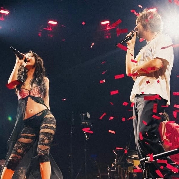 TheePopCore's tweet photo. Tame Impala on collaborating with JENNIE for ‘Dracula’:

“This song came out and it did unbelievably better than I ever dreamt it was going to, the charts and everything which was a first for me, I was stoked. 

But for me, I was always like thinking about the fact that I always thought it needed a female singer. And also just I thought that someone like JENNIE, like a K-pop star, could just sort of like give it this spirit, that sort of playfulness.”