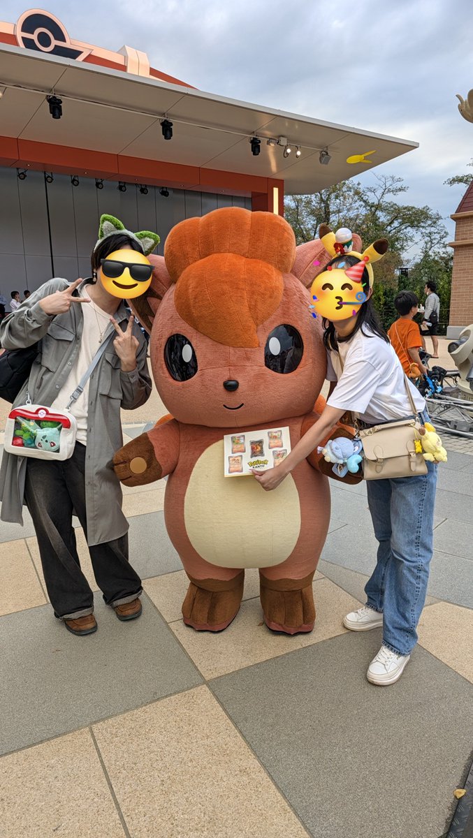 NK_WanWan97's tweet photo. そういえばこれは帰ってから気づいたことなんですけど。昨日開演前〜直後くらいはすごい雨降ってて少ししょんぼりしてたんですけど、多分ロコンが園内に出てきた12時くらい？からパッと雨やんで何ならその後ずっと晴れたんですよね。

…もしかしてあの子ひでりロコンだった？
#ポケパークカントー https://t.co/QDZzXMWRwi