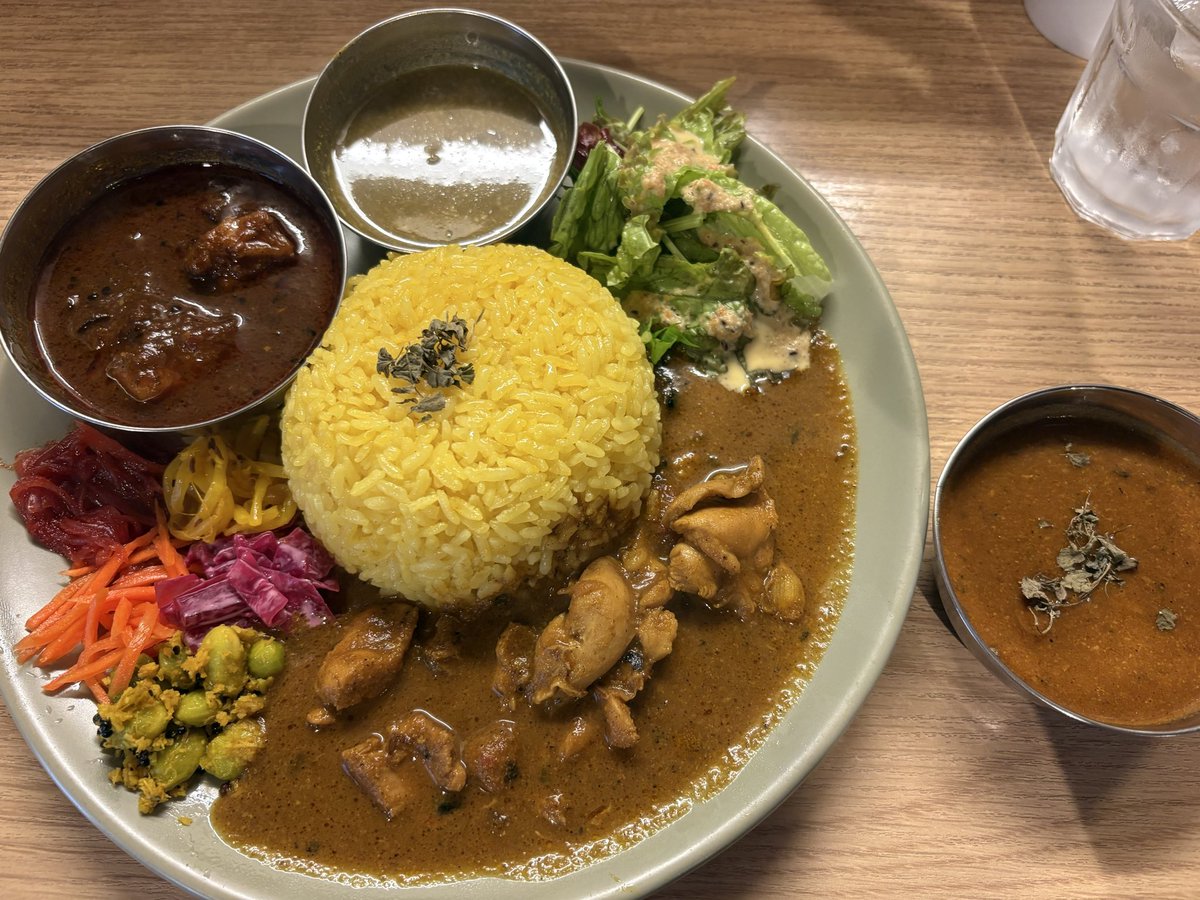 kuronori1979's tweet photo. スパイスカレーだからこそ得られる栄養がある🍛
サバ味噌トマトカレーが美味しすぎた😆サバとトマトの旨みを味噌がぐるっと包み込んだみたいな感じ😊

店舗再開おめでとうございます㊗️
#ChihiIrospicecafe #spicecurry #千葉中央 https://t.co/jsky5wGbS8