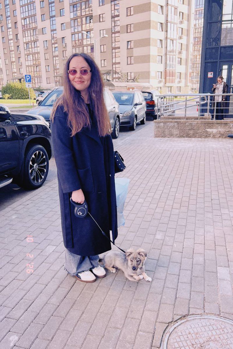 vinarik33's tweet photo. А еще вчера раздавала стиль, и гуляла с собакой барабакой. https://t.co/Me5fJrbuJh