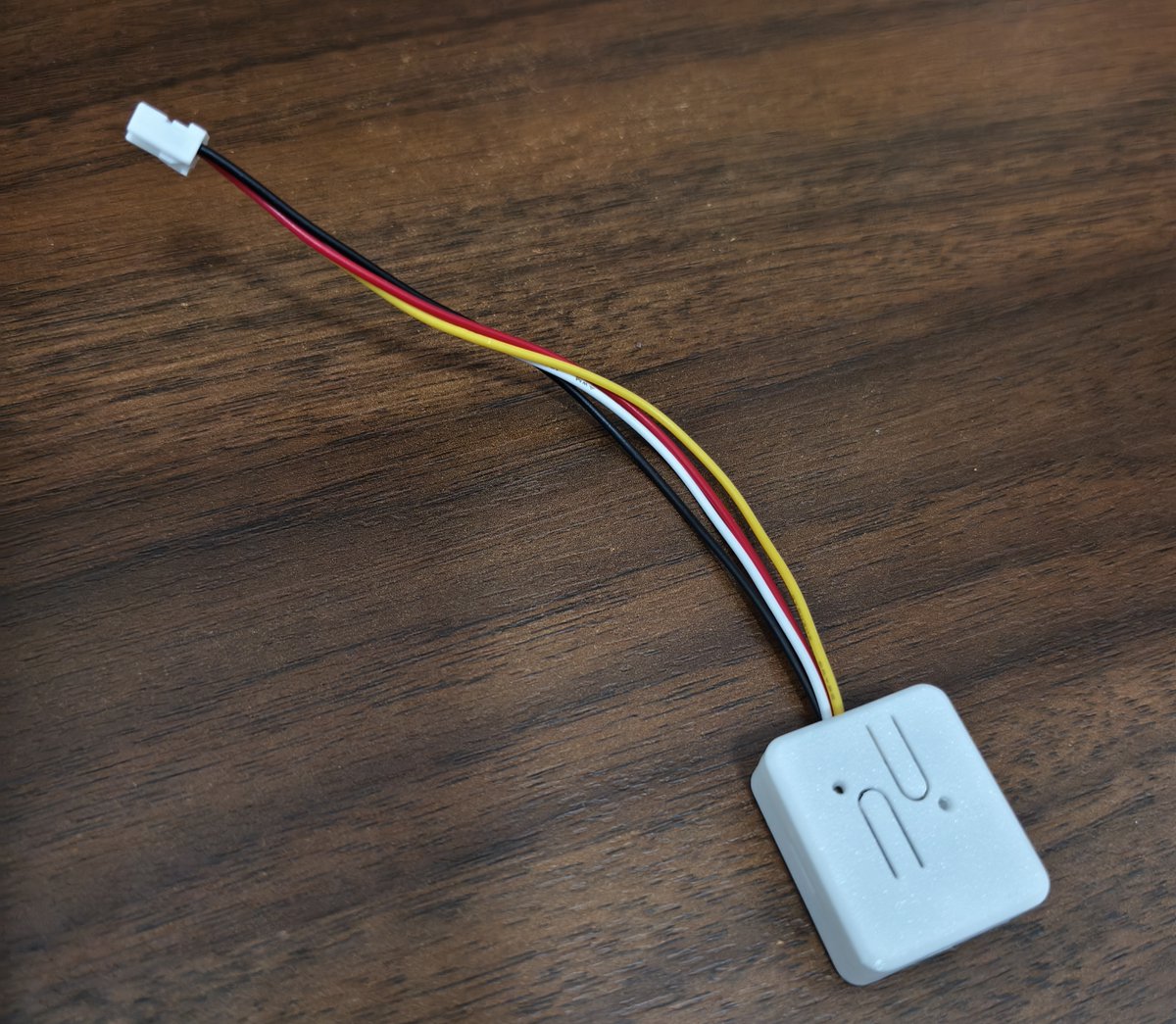 liulei1985's tweet photo. OEM Wi-Fi modules and third-party controllers cost ~$80-90 here in Singapore. Built my own Matter AC controller  instead.
#SmartHome #Matter #IoT #ESP32 #GoogleHome #HomeAutomation https://t.co/TCQ9PXCQhr