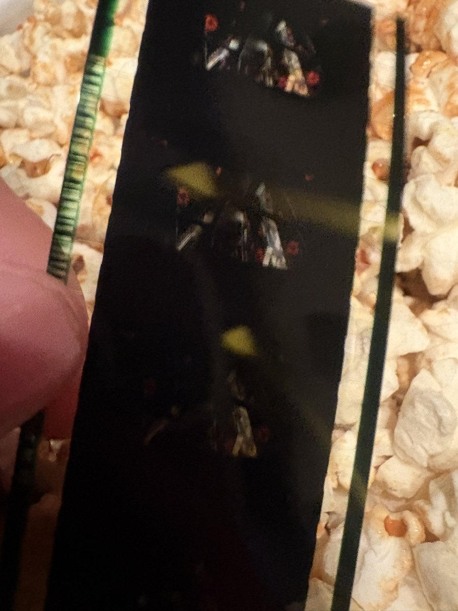 morimas65536's tweet photo. ワス先輩の隠れ家の背景
人が映ってないけどなんかちょっと悪くなくて好き
ポジティブが過ぎるか https://t.co/76qiD2BkCW