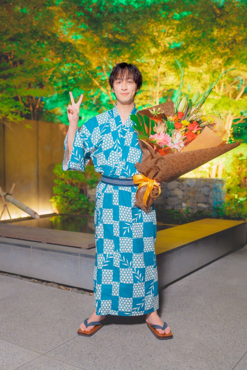 dramaL_abctv's tweet photo. #キスは捜査のあとで
🚨捜査日誌🚨

クランクアップ👏
多古井平助（#渡部秀）
塩野秀(#齋藤璃佑)

ラストはもちろん🧂🐙
２人そろっての
オールアップでした📹

本当にお疲れ様でした❣️

コメント動画も
近日公開予定です🗣️

最終話 見逃し配信まもなく終了🚓💨
🔗https://t.co/d5dqizCccb
10月5日(月)23:59まで

#キスあと