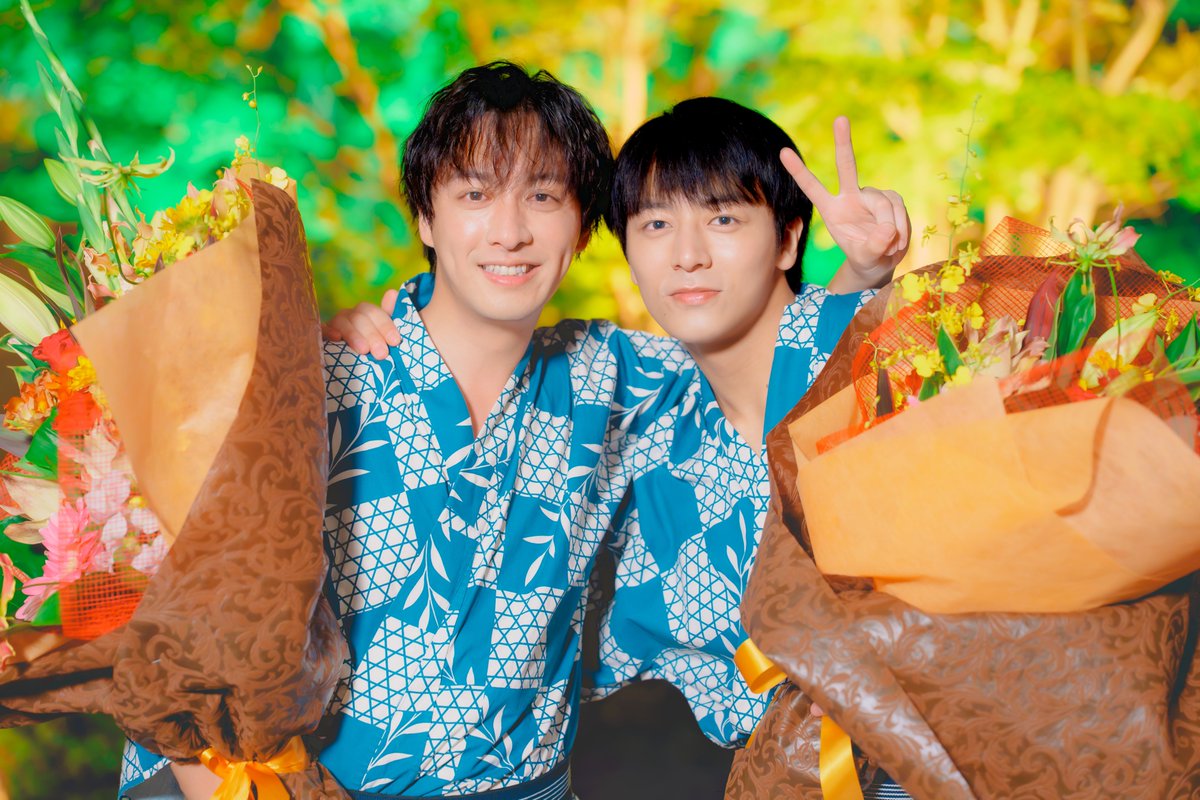 dramaL_abctv's tweet photo. #キスは捜査のあとで
🚨捜査日誌🚨

クランクアップ👏
多古井平助（#渡部秀）
塩野秀(#齋藤璃佑)

ラストはもちろん🧂🐙
２人そろっての
オールアップでした📹

本当にお疲れ様でした❣️

コメント動画も
近日公開予定です🗣️

最終話 見逃し配信まもなく終了🚓💨
🔗https://t.co/d5dqizCccb
10月5日(月)23:59まで

#キスあと