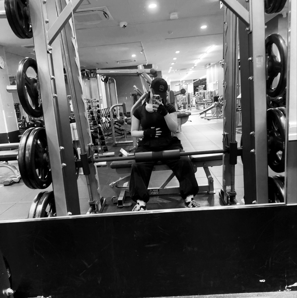 pikapikaaa24's tweet photo. 本日も朝ジム完了しておりますわよ🏋🏻
4時起きにも慣れてきました🤤✨
ほーんとたのしー‼️ずっとハッピー‼️ https://t.co/6RwNqH6kx1