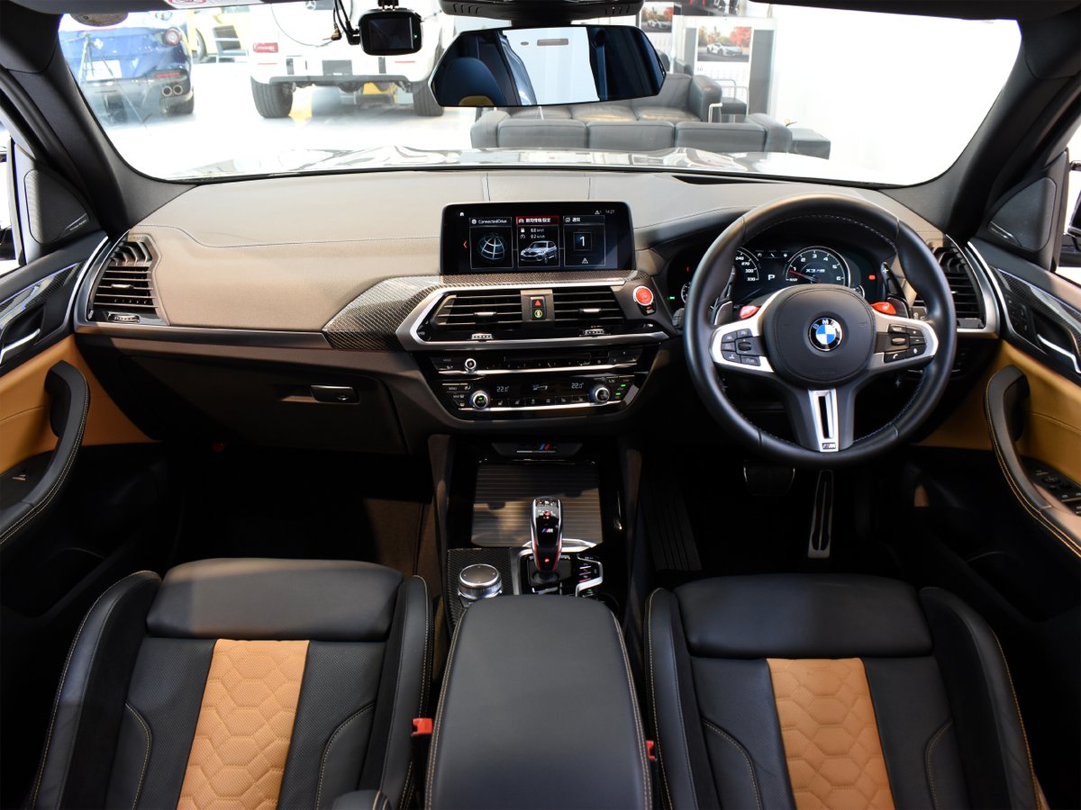 ROKKEY_SAITAMA's tweet photo. 2020年モデル BMW X3M コンペティション掲載完了👍

金属のような光沢感のあるドニントングレーが格好良い✨
シュニッツァーパフォーマンスアップグレードが装着されているので、600馬力&amp;最大トルクは71.3kg.mに向上しているようですが。

正直普通に乗る分には違いが分かりません。
踏めば分かる？ https://t.co/St5d8pLoTu
