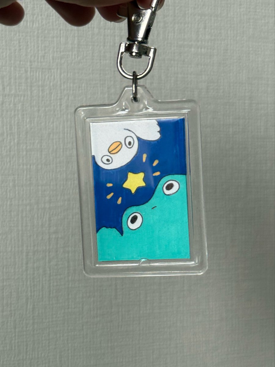 nyamaruma's tweet photo. 原画キーホルダーは10個くらい準備できそうです🐸 https://t.co/kjf61j3fNC