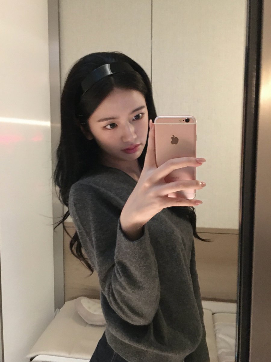 anyujinstagram's tweet photo. 261003

paris is calling 🥐
#lacoste #라코스테
#lacostess27

#안유진 #유진 #ユジン #ANYUJIN #YUJIN https://t.co/N72EpGxVWM