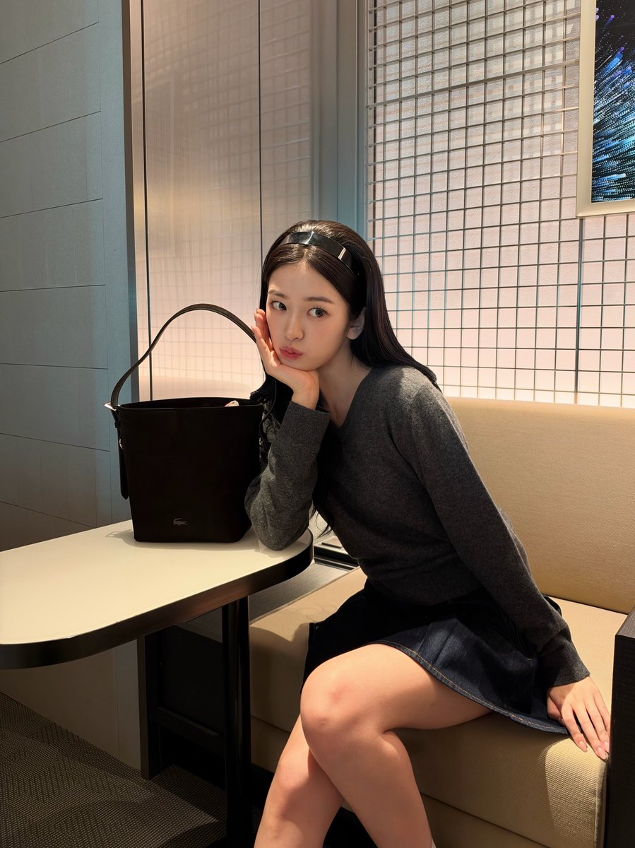 anyujinstagram's tweet photo. 261003

paris is calling 🥐
#lacoste #라코스테
#lacostess27

#안유진 #유진 #ユジン #ANYUJIN #YUJIN https://t.co/N72EpGxVWM