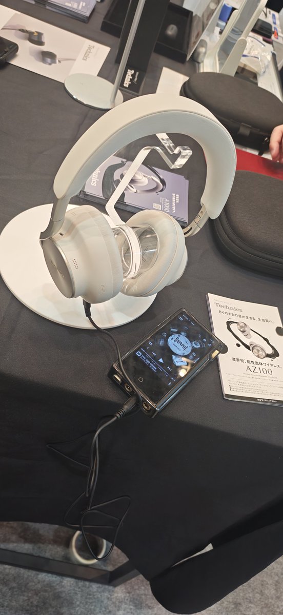 ouren_gdgd's tweet photo. 音いいけど、内部のアンプを通しているせいか、電源落ちると有線も使えなくなるらしい。 https://t.co/yN36A6zYcj
