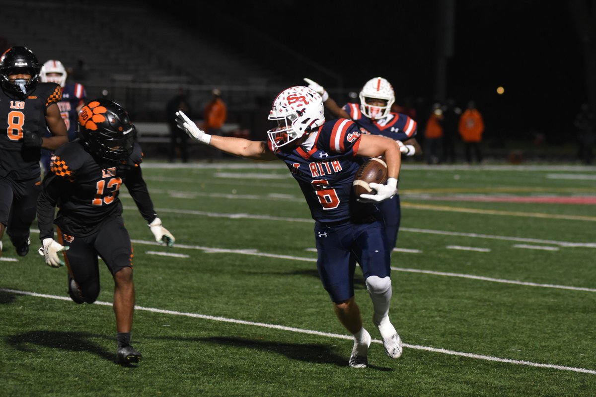 Tim_OBrien10's tweet photo. St Rita 42 Leo 20 FINAL
Doniven Campbell 209 rush yds/4 TD, John Fennell 114 pass yds/2 TD, Vinny Stubitsch and TJ Burgos receiving TD each, Jimmy Sheehan INT for St Rita (4-3) in CCL crossover at SXU. Full story, more photos in this week's @BevRevNews!

https://t.co/muVv3jCqxz https://t.co/4lJkeSY4VG