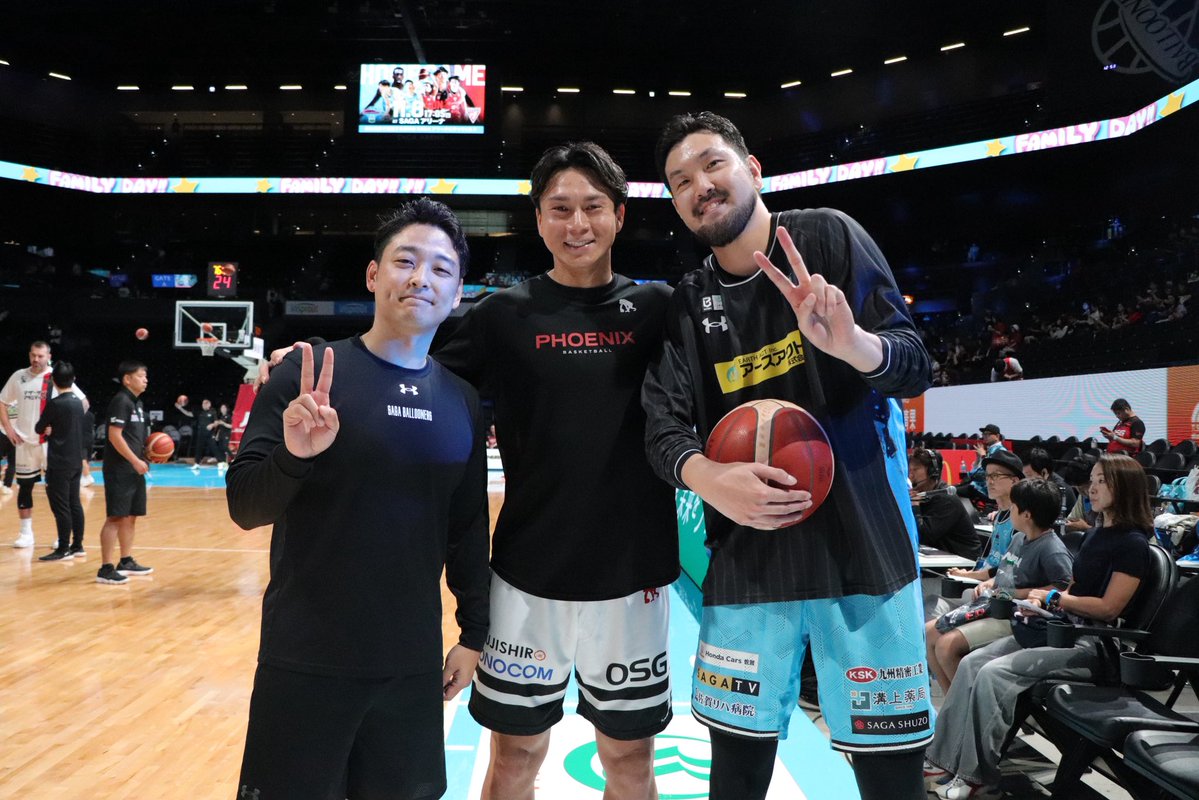 NEO_PHOENIX's tweet photo. コートでは様々なところで色んな再会が🫂❤️‍🔥 https://t.co/QLCXShW8GC