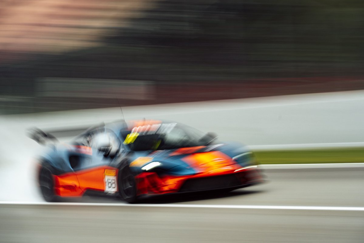 MunawerMSport's tweet photo. It’s been a long wait since the last McLaren Trophy Europe round, but finally, @BurgoyneRacing is back behind the wheel of the #68 SMC McLaren Artura 🤩
The Flying Scotsman is racing this weekend at Circuit de Barcelona-Catalunya. Good luck, Harry 👊🏽
📸 23-One
#McLarenTrophy https://t.co/DL9EISpv11