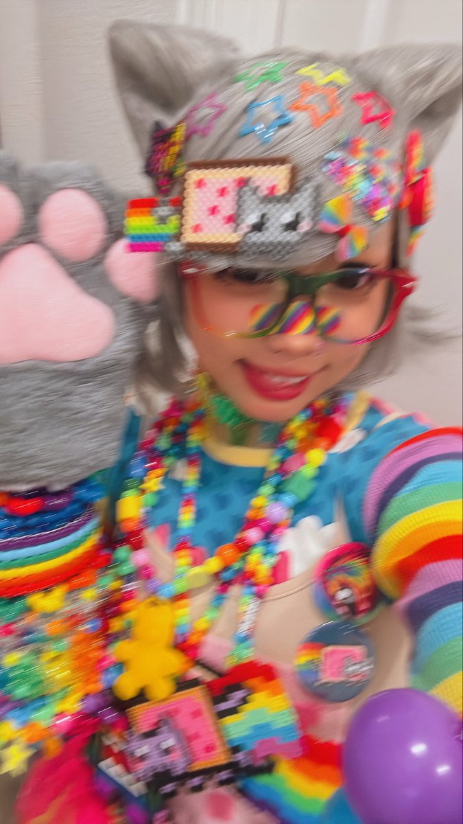 itmecybrgrl's tweet photo. *nyans your cat* https://t.co/1p3Wzp5CVf