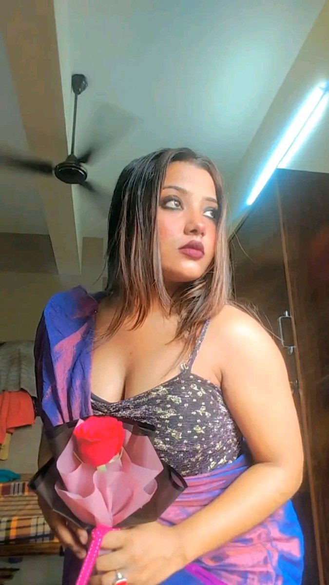 MituAkter00's tweet photo. আমাকে কেমন লাগে https://t.co/Mk2d7JV6lT