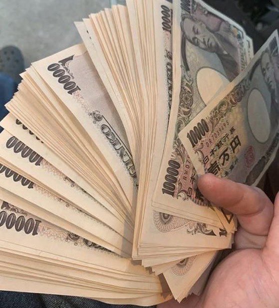 AllisonMaria81's tweet photo. みんな正直に教えて…！
1ヶ月の生活費、いくらあれば足りる？😭
①10万円
②20万円
③30万円
④100万円
リプ・DMで本音聞かせて🫶🏻
みんなの回答知りたい！ https://t.co/FaTGzPRp6L
