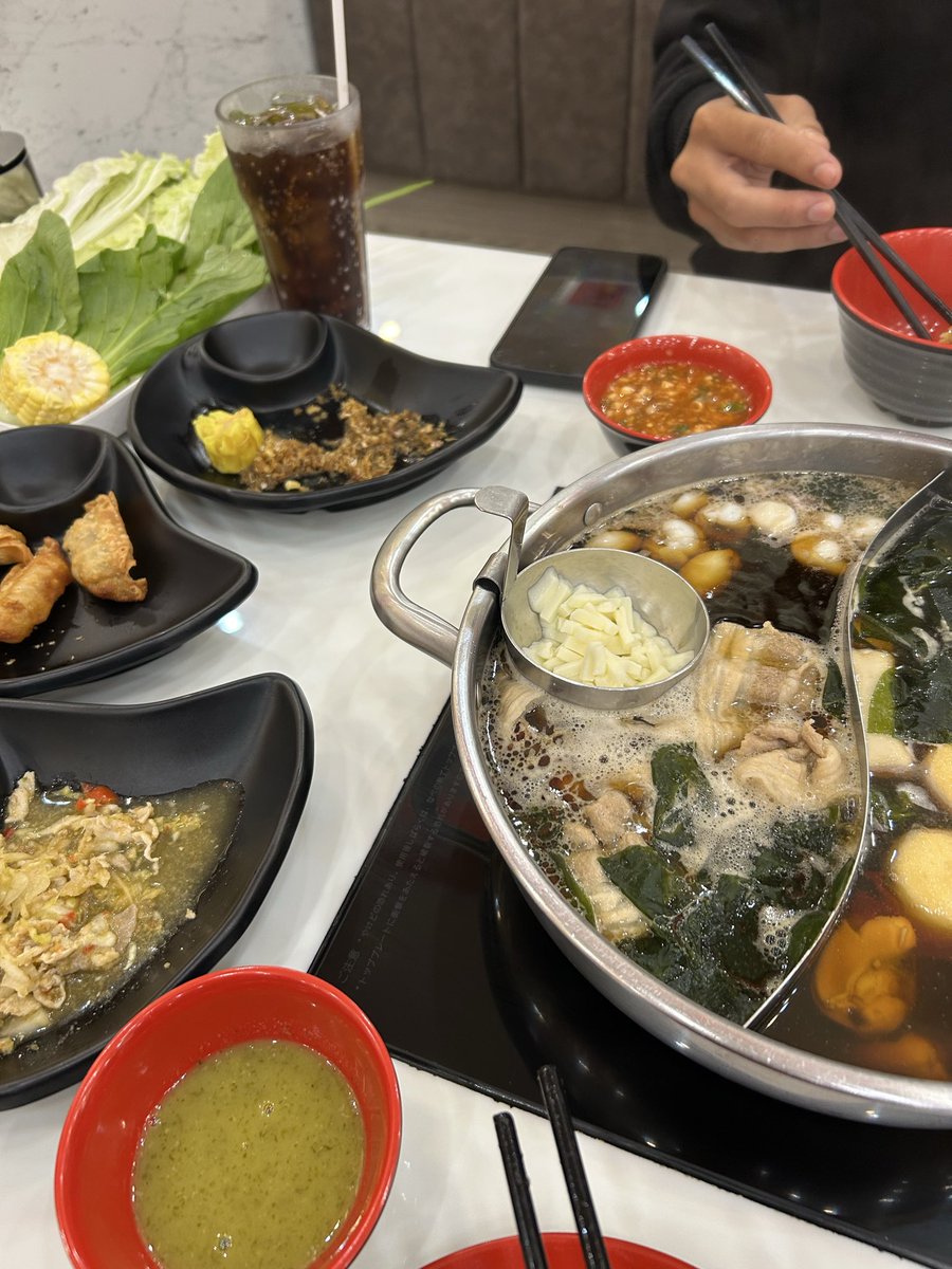 kp9041's tweet photo. Vip พามากินตี๋น้อย ขอบคุณค่าาาา #ไปกันต่อ https://t.co/twXEFa19pp
