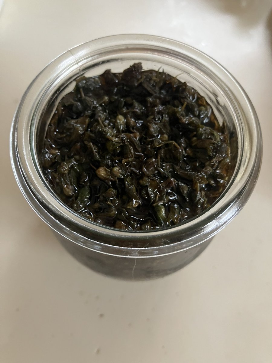 nagiumi's tweet photo. 今日は予定���ないから
シソの実の醤油漬けを作った。
塩漬けしてから漬けた。
おむすびにするのが楽しみ😊 https://t.co/GoCMagteRA