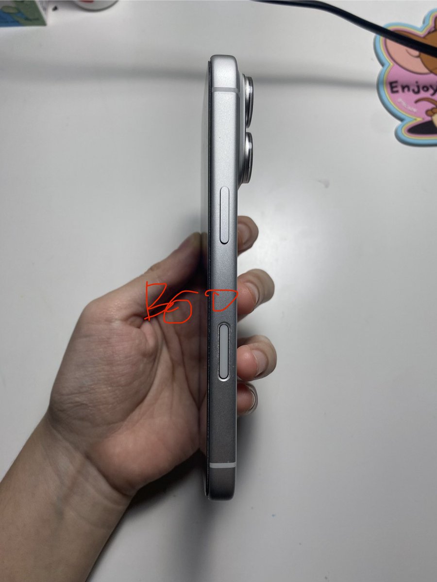 jabellom's tweet photo. ขาย iphone 17 pro สี silver 256gb
สุขภาพแบต 93% 
สภาพตามในรูปขอดูเพิ่มเติมได้ค่า
มีกล่อง+อุปกรณ์ให้ 
 
ส่งต่อ 35,000 บาท สนใจดูพตได้นะคะ
นัดรับวันนี้ได้เลยนะคะ เซนเวิล/สยาม/mbk หรือตามแนว bts ค่ะ

#ส่งต่อไอโฟน #ขายไอโฟนมือสอง #ส่งต่อ17pro https://t.co/QtNVgolxd9