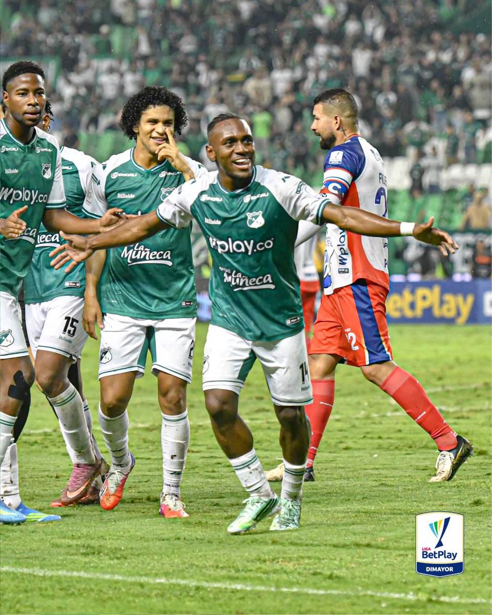 LigaBetPlayD's tweet photo. ¡𝐐𝐔𝐈𝐍𝐓𝐀 𝐕𝐈𝐂𝐓𝐎𝐑𝐈𝐀 𝐂𝐎𝐍𝐒𝐄𝐂𝐔𝐓𝐈𝐕𝐀 𝐃𝐄𝐋 𝐆𝐋𝐎𝐑𝐈𝐎𝐒𝐎! 🟢🔥
El Deportivo Cali se impuso 3-1 ante Alianza con goles de Dinenno, Caldera y Mayoma. ⚽

El equipo de Dudamel sigue encendido, llega a 24 puntos, ubicándose en el segundo lugar de la tabla. 🔥

#LigaBetPlayDimayor #UnaLigaConMásPasión #fpc #futbolcolombiano