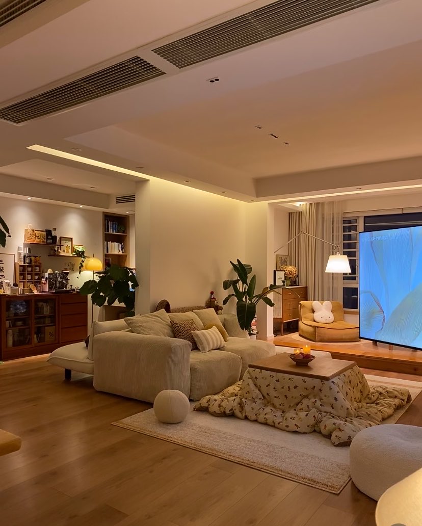 beigecorner97's tweet photo. Living room https://t.co/pWlSi1Ny2y