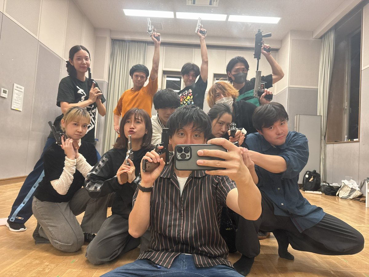 sou1104n's tweet photo. #LURE1929 
ビジュアル付きフライヤー公開‼️
本番衣装とは違うイメージver.となっております‼️

稽古は色んな人に助けていただいて少しずつ芝居にも厚みを出していっています。
残り1ヶ月と少し走り抜きたいと思います🔥

お席は完売しているブロックもありますがまだまだご予約お待ちしております🙇
ぜひ色んな角度から作品をお楽しみ下さい✨

【LURE1929予約ページ】
https://t.co/UuDAuMzb4g

《ご予約状況》
11/12 19:00〜○
11/13 15:00〜◎
11/13 19:00〜○
11/14 14:00〜△
11/14 18:00〜◎◎
11/15 13:00〜△
11/15 16:00〜○