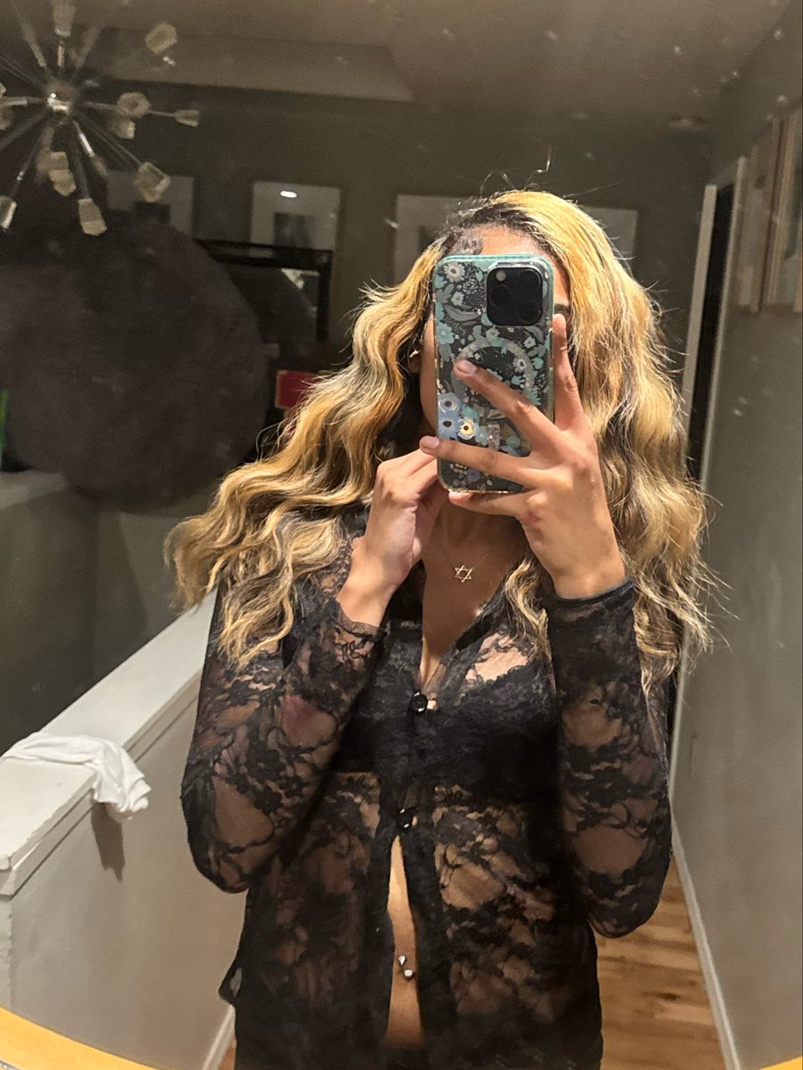 ThaOnlyRealityy's tweet photo. 💋 https://t.co/X9rLiFYTLo