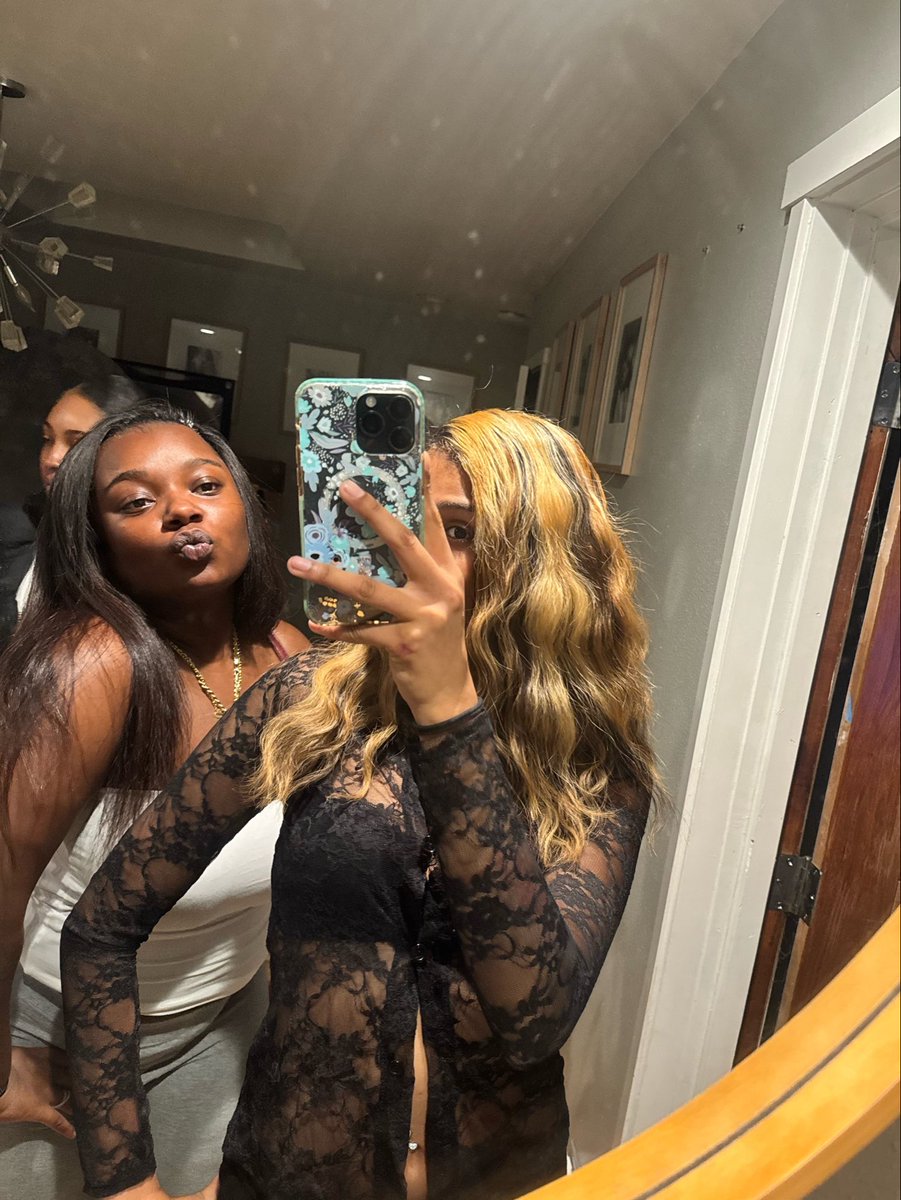 ThaOnlyRealityy's tweet photo. 💋 https://t.co/X9rLiFYTLo