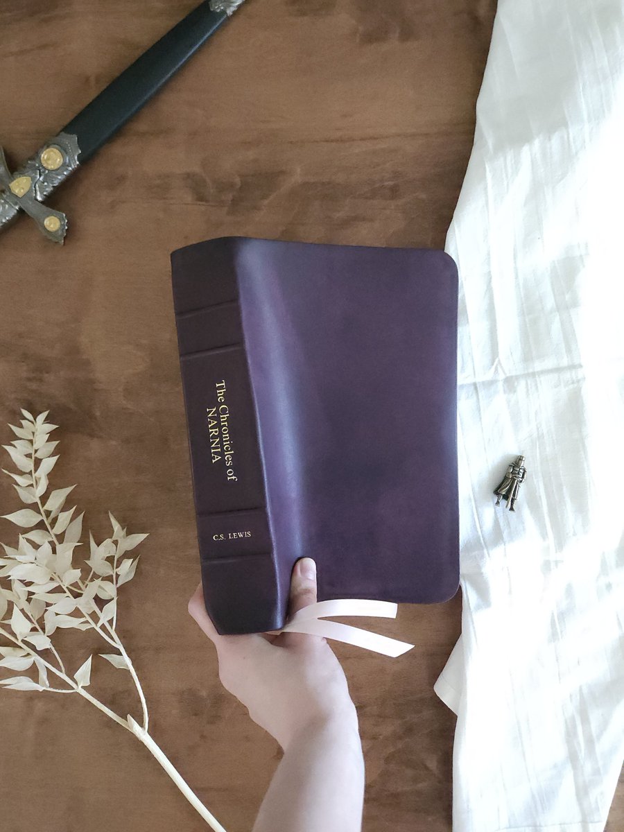 Deusvultrebinds's tweet photo. 🚨For Sale - The Chronicles of Narnia Deluxe Edition: 7 Books Collection in Badalassi Carlo Pueblo Violet 🐄
Nappa Lamb Purple Liner 🐑

https://t.co/4OmtZfTeWk

#bible #Narnia #rebind #ChristianLiving #deusvult https://t.co/yxN1MkZ2GD