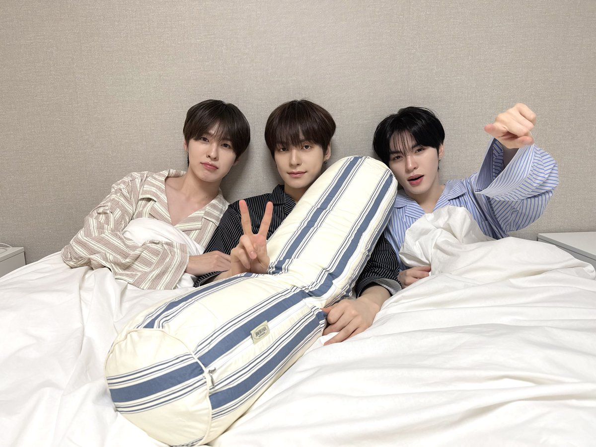 the_EPEX's tweet photo. [🎁]
우리 집 꾸밀래?🏠

#EPEX #이펙스 #WISH #위시 #AMIN #아민 #AYDEN #에이든 #29CM #29CMHOME https://t.co/sLJDlfQXhX