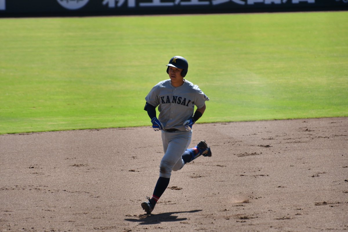 K70gc1's tweet photo. 関西大学 笠井康生(社)
秋3本目のホームラン
完封負けを阻止🧨 https://t.co/dL04H2yq6o