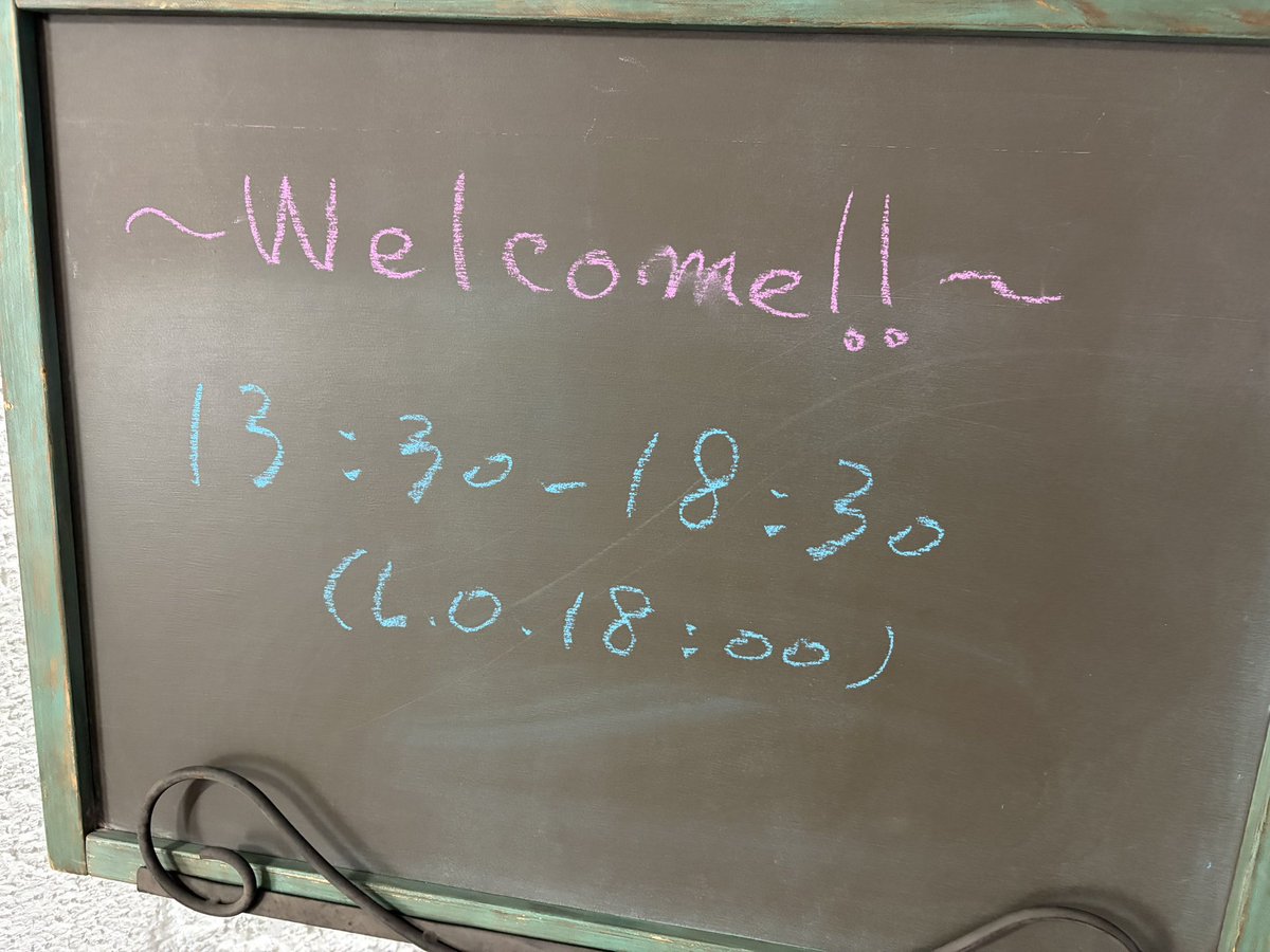 caferenarde's tweet photo. 開始15分だけ遅れます。
ご了承ください。

ラインナップは秋素材多めになっています。是非、お菓子でも秋を感じてもらえると嬉しいです。

本日ラストオーダーでお客様がいなければ早仕舞いいたします。

ご来店、お待ちしています！ https://t.co/d6I0k0f0AQ
