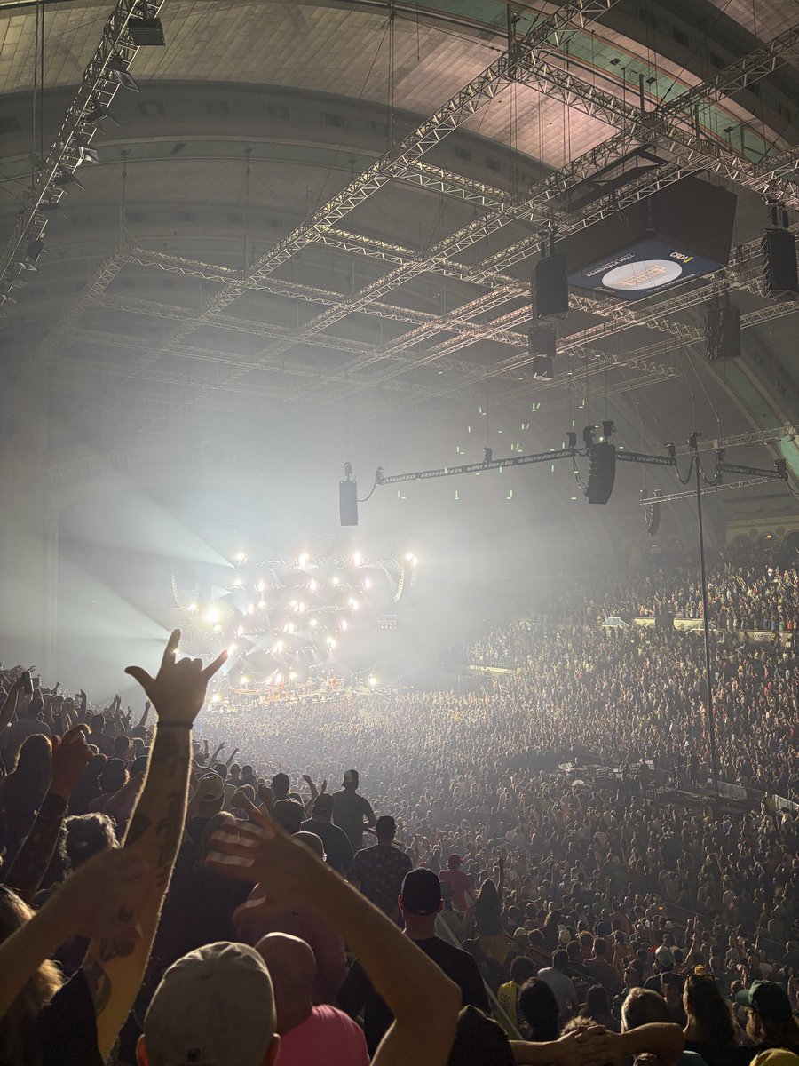 ry_storm's tweet photo. The Phish™️ https://t.co/B4vTb6419C