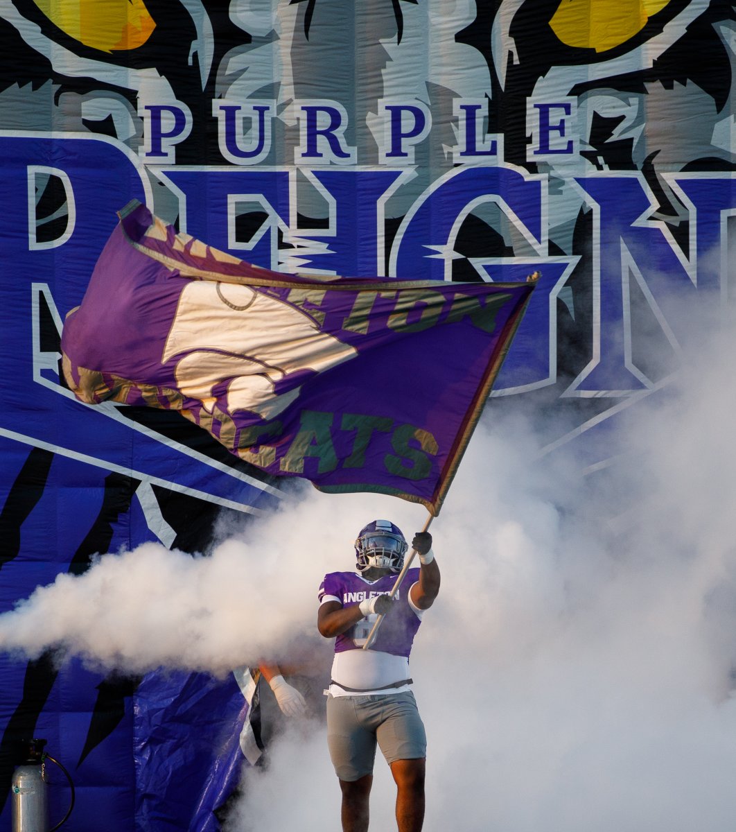 densilva02's tweet photo. Friday's Southern Brazoria County #txhsfb scores:

>> No. 5 Angleton 63, Pasadena 0

>> Brazoswood 13, Pasadena Dobie 3

>> Sealy 35, Columbia 7

>> Friendswood 48, Iowa Colony 42

>> Chester 50, Brazosport Christian 35 https://t.co/h1uBYIzrI4