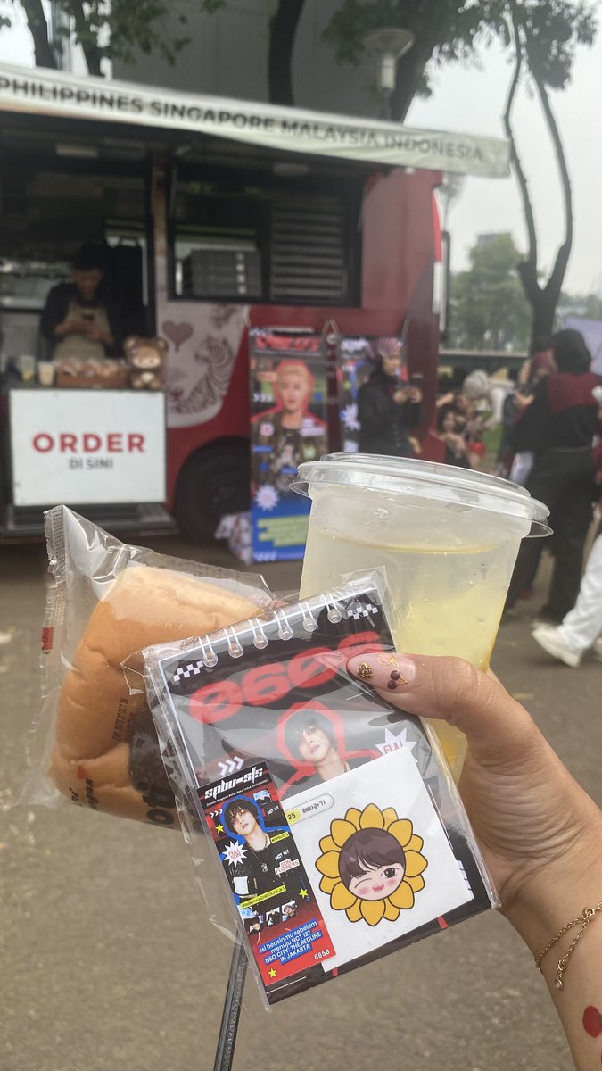 swertgrelt's tweet photo. #SPBUSFS #IsiBensinDiREDLINEJKT https://t.co/7DZjrXGfCY