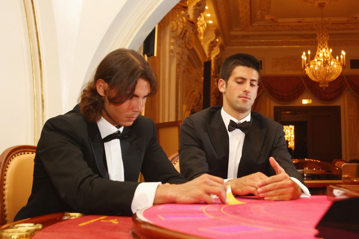 DjokovicFan_'s tweet photo. 18 years ago.

Djokovic and Nadal play blackjack at a casino. https://t.co/aPHyDU8P0T