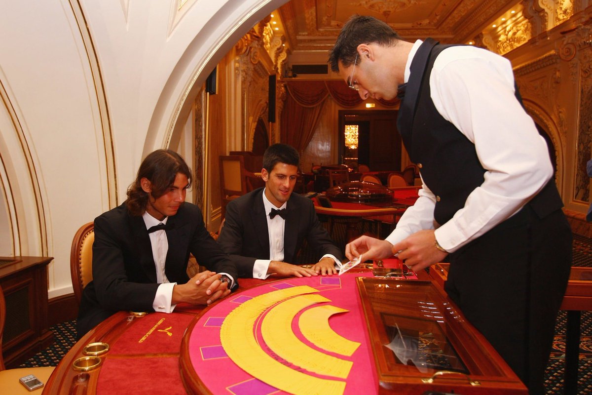 DjokovicFan_'s tweet photo. 18 years ago.

Djokovic and Nadal play blackjack at a casino. https://t.co/aPHyDU8P0T