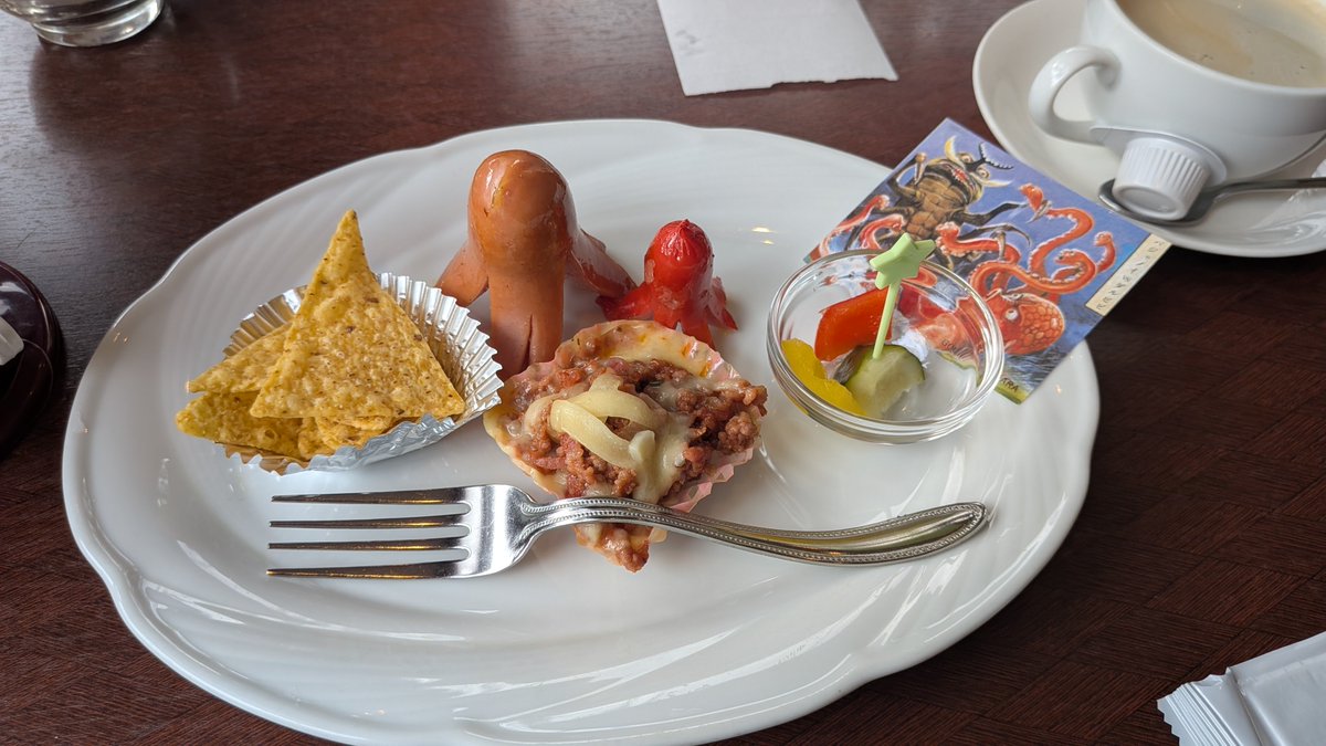 umomeda4's tweet photo. カフェで石原豪人展特別メニューの超能力プレートがあったが何なんだこれ。
わざわざフォークを曲げたんだろうか…
超能力で。 https://t.co/9zZAQFwOiD
