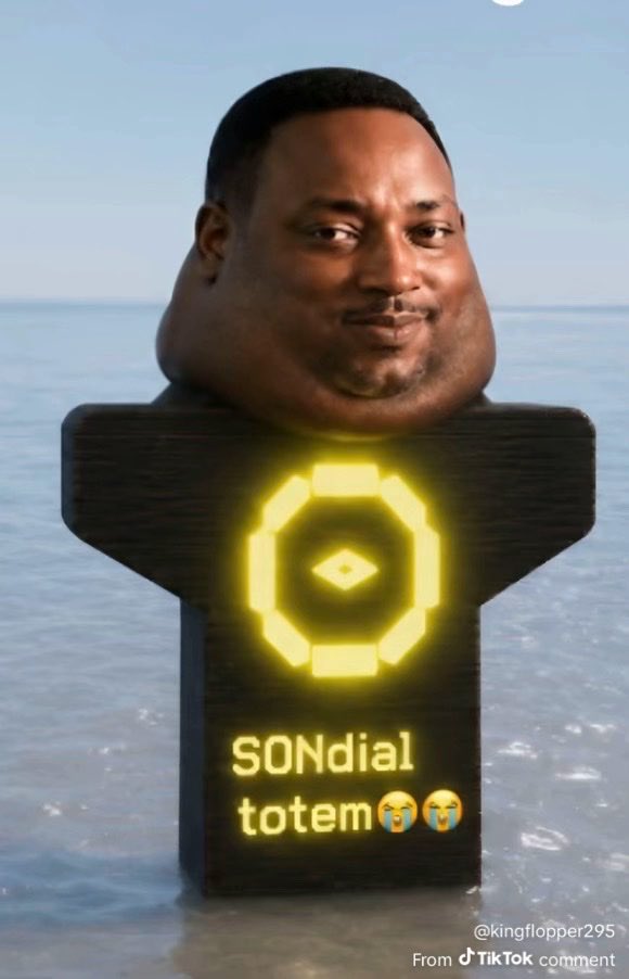 Imsogreen20's tweet photo. @GutierrezD49100 @rbxdoorsnews Linux ain't for online games then?? 😭 https://t.co/9ywIMdHTft