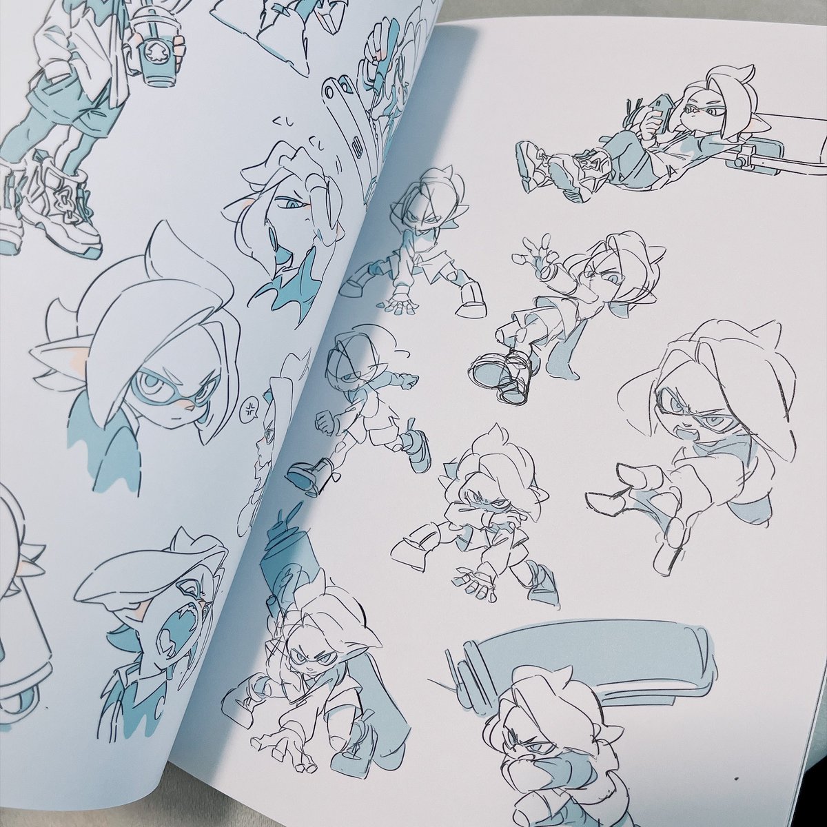 39_uxue's tweet photo. 中身ちょっとだけ公開
一枚絵はもちろんラクガキ、依頼の打ち合わせに実際使ったラフ案&amp;ほんの少し裏話も載せてます https://t.co/VnimYqZU8F