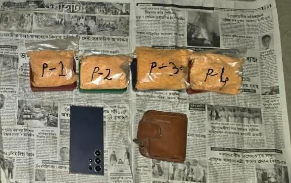 GuwahatiPol's tweet photo. An EGPD team from Basistha PS raided a hideout in Lokhra and arrested one Sidhartha Das (25) of Silapathar, Dhemaji, after he was caught with 4 soap boxes of Heroin, weighing 55 grams net. Legal action initiated.
#AssamAgainstDrugs #NashaMuktBharat https://t.co/nB7agn172K