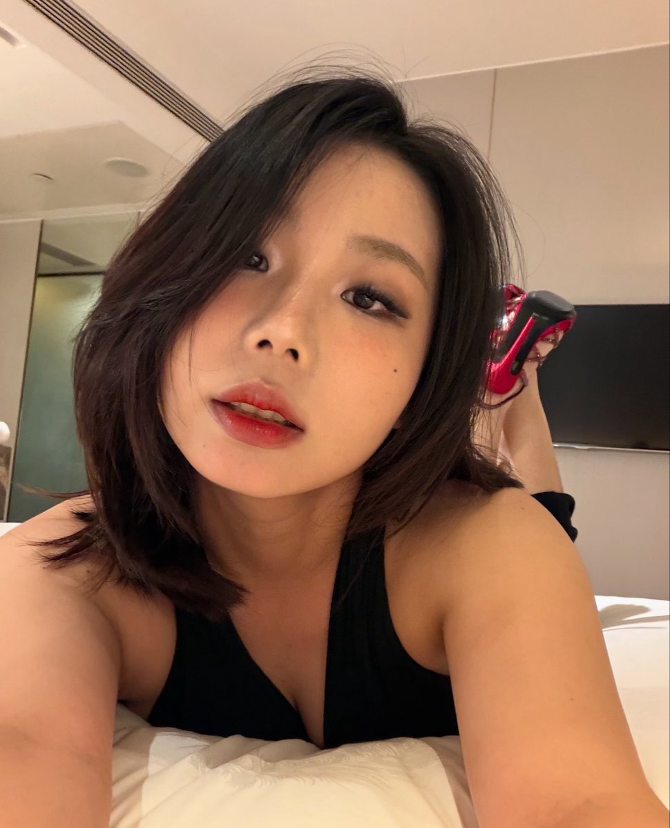 dawn68ys0's tweet photo. 像我这种30+的人还配称得上少妇吗😭
 在x会有人喜欢吗🥹
感兴趣的��以互相交流学习一下吗 https://t.co/8Osl0JNTdR